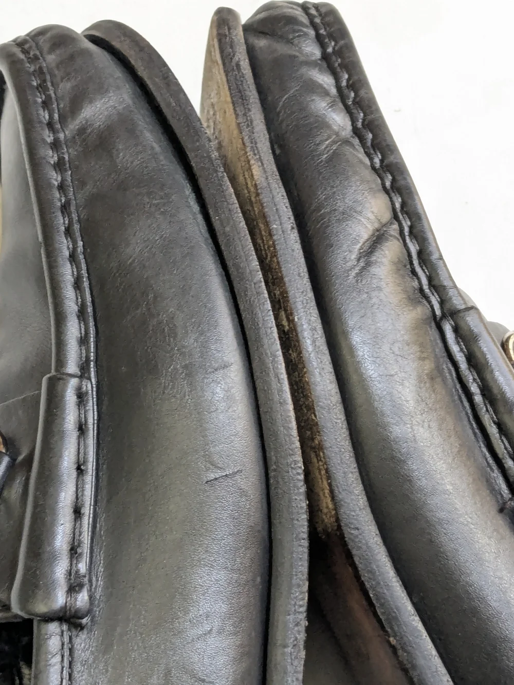Gucci Men’s Black Leather Horsebit Loafers